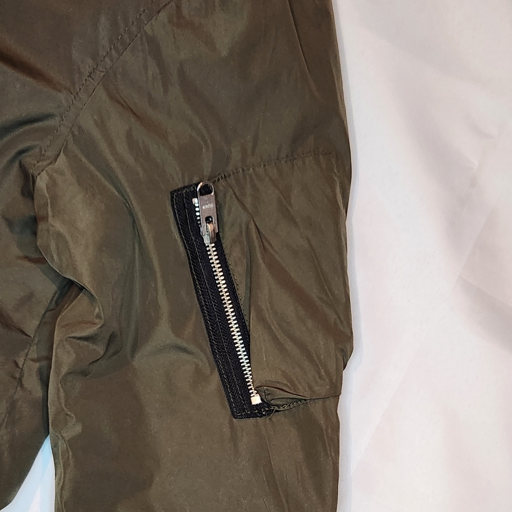 Men's Brown and Blue Jacket - Picture 6 of 7